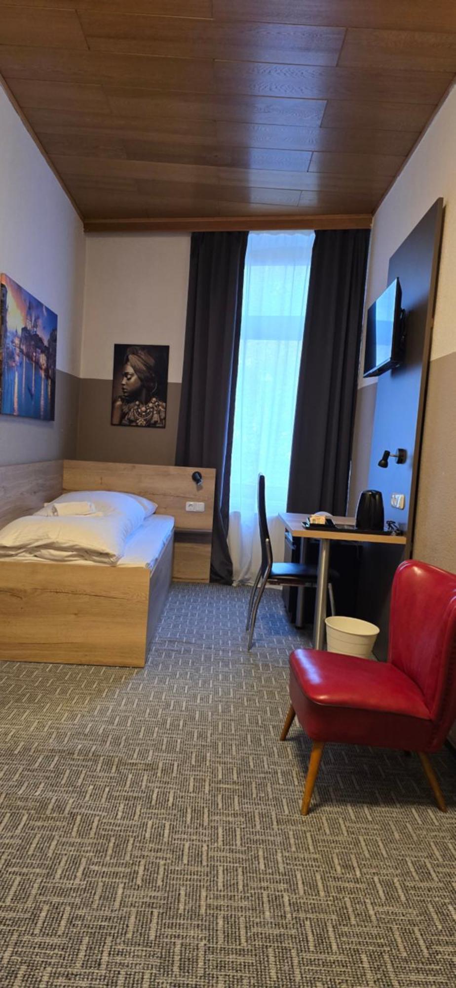 Hotel Zum Deutschen Eck Velbert Esterno foto