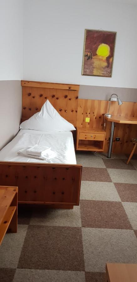 Hotel Zum Deutschen Eck Velbert Esterno foto