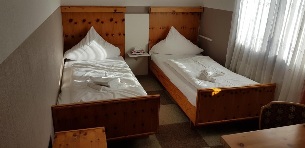 Hotel Zum Deutschen Eck Velbert Esterno foto